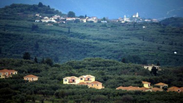 Cycle ride through Zante's valley